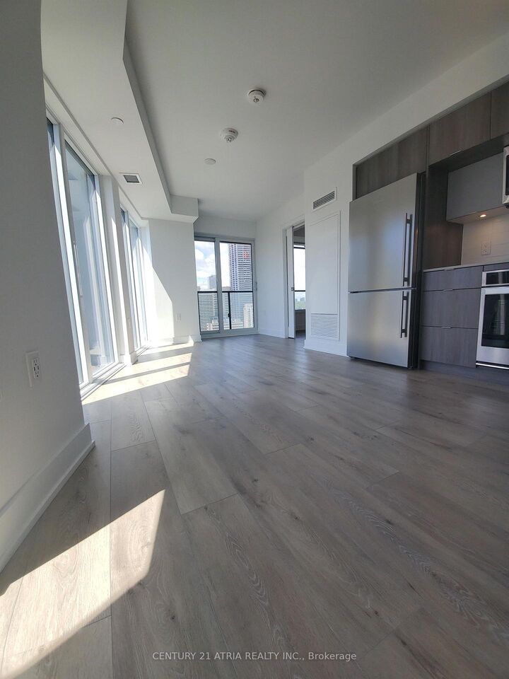 Property Photo:  575 Bloor Street E 1808  ON M4W 0B2 