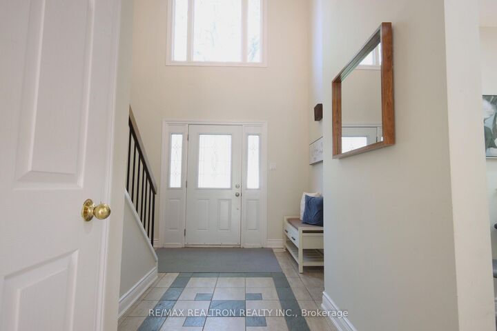 Property Photo: 4272 Gayling Gardens ON L5L 1Z9