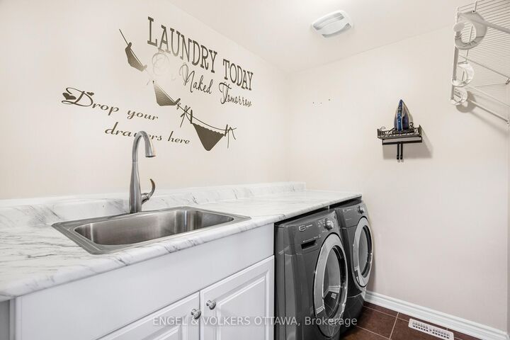 Property Photo: 520 Brigatine Avenue ON K2S 0P9