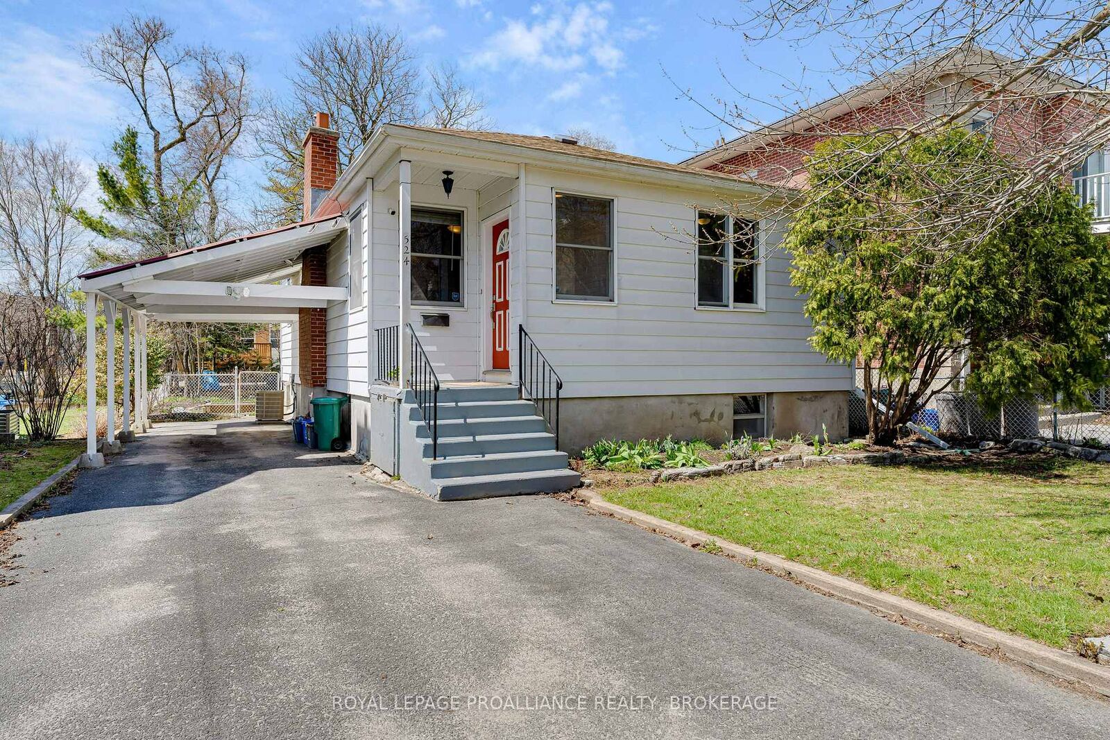 Property Photo: 524 College Street ON K7L 4M9