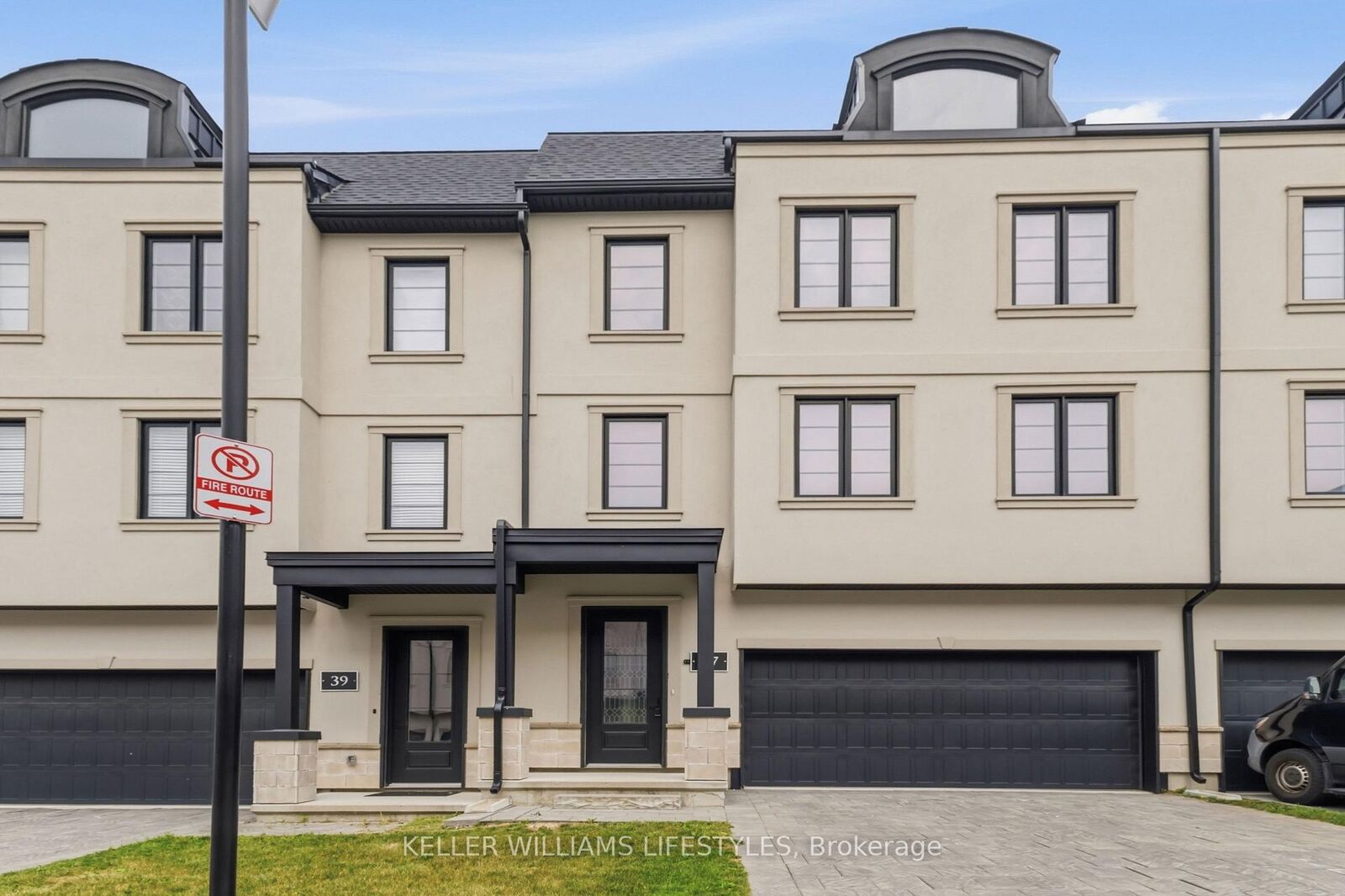 Property Photo:  435 Callaway Road 37  ON N6G 2N1 