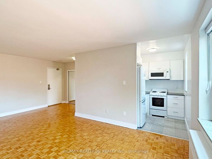 Property Photo:  1291 Bayview Avenue 506  ON M4G 2Z9 