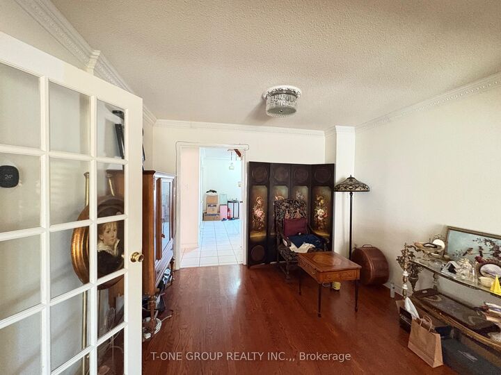 Property Photo:  59 Chloe Crescent 1st &Amp2nd Fl(No Master Br  ON L3S 2H8 
