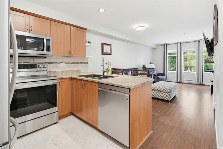 663 Goldstream Ave #205 — photo 1