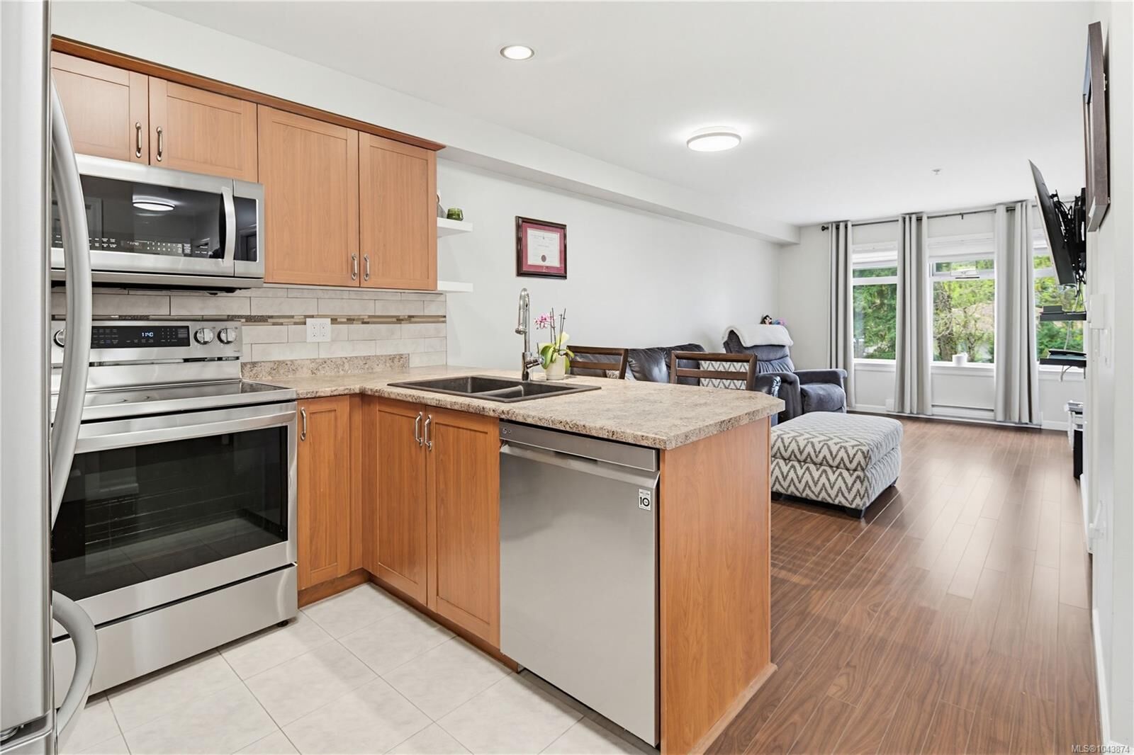 Property Photo:  663 Goldstream Ave #205  BC V9B 2W9 