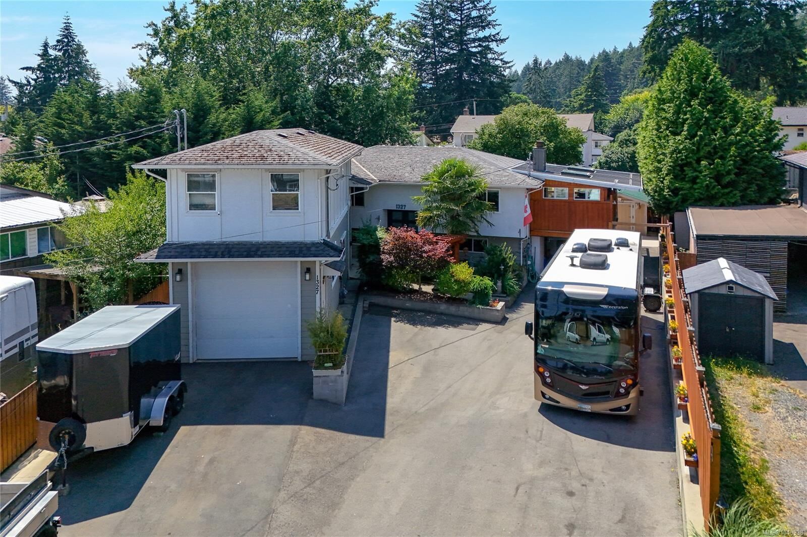 Property Photo: 1327 Justine Pl BC V9B 4J1