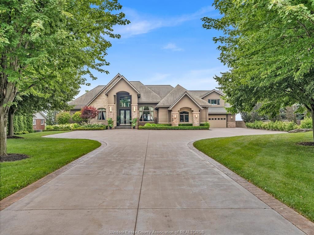 Property Photo: 320 Seacliff Drive West ON N8H 4E1