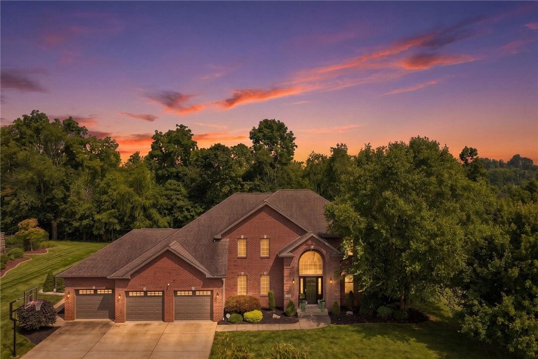 Property Photo:  489 Lockport Drive  PA 15642 