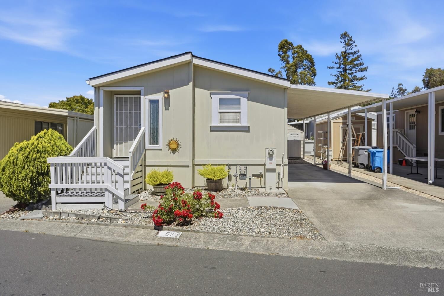 Property Photo:  52 Oriole Way  CA 95409 