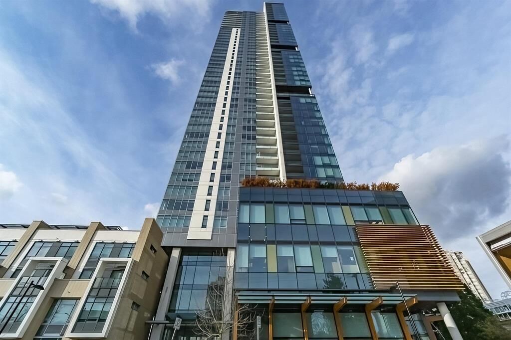 Property Photo: 6461 Telford Avenue 3009 BC V5H 0B7