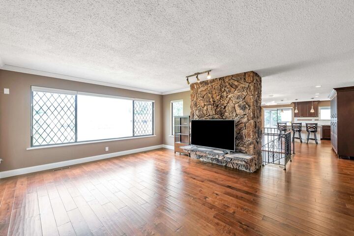 Property Photo: 1175 Stevens Street BC V4B 4X9