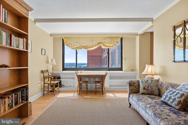 Property Photo:  1021 Arlington Boulevard 824  VA 22209 