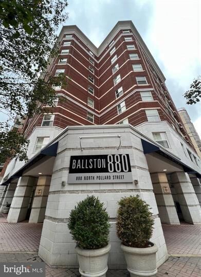 Property Photo:  880 N Pollard Street 605  VA 22203 