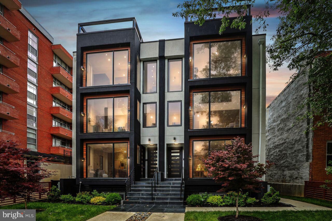 Property Photo:  306 K Street NE 306-1  DC 20002 
