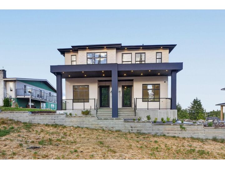 Property Photo:  5642 144 St Street 102  BC V3X 1A7 
