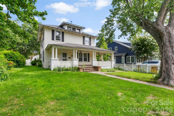Property Photo:  729 5th Avenue W  NC 28739 