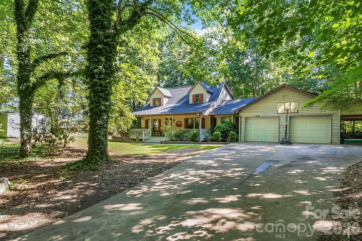 Property Photo:  34 Lakeside Drive  NC 28752 