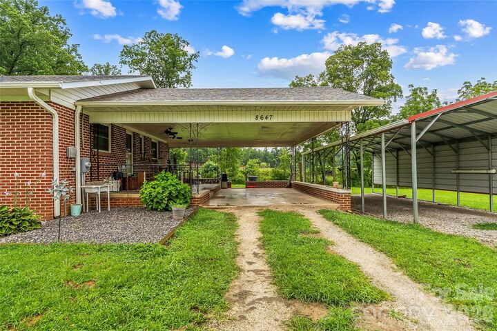 Property Photo:  8647 US 221 Highway N  NC 28752 