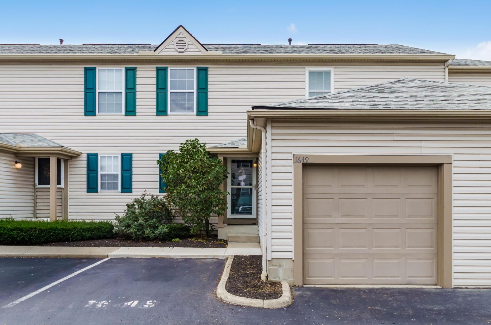 Property Photo: 1649 Bennigan Drive OH 43026