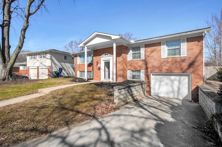 Property Photo:  1452 Ironwood Drive  OH 43229 