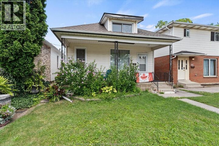 Property Photo:  328 Josephine Avenue  ON N9B 2L1 