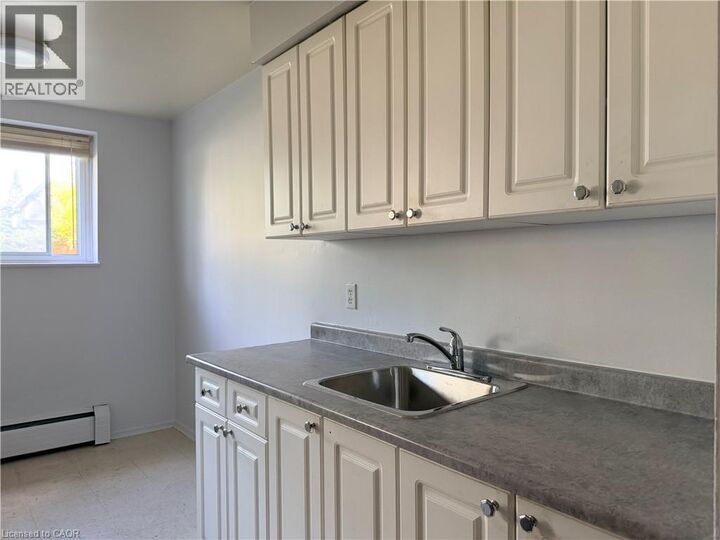 Property Photo:  443 Hazel Street 9  ON N2L 3P7 