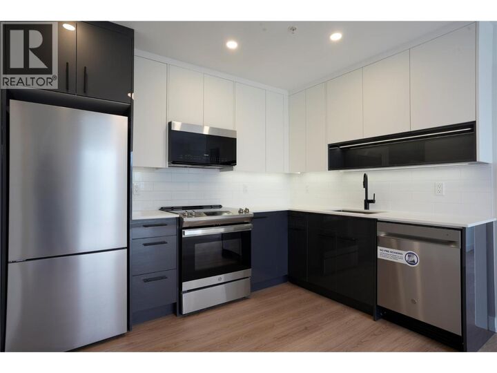 1380 Pridham Avenue 418 — photo 1