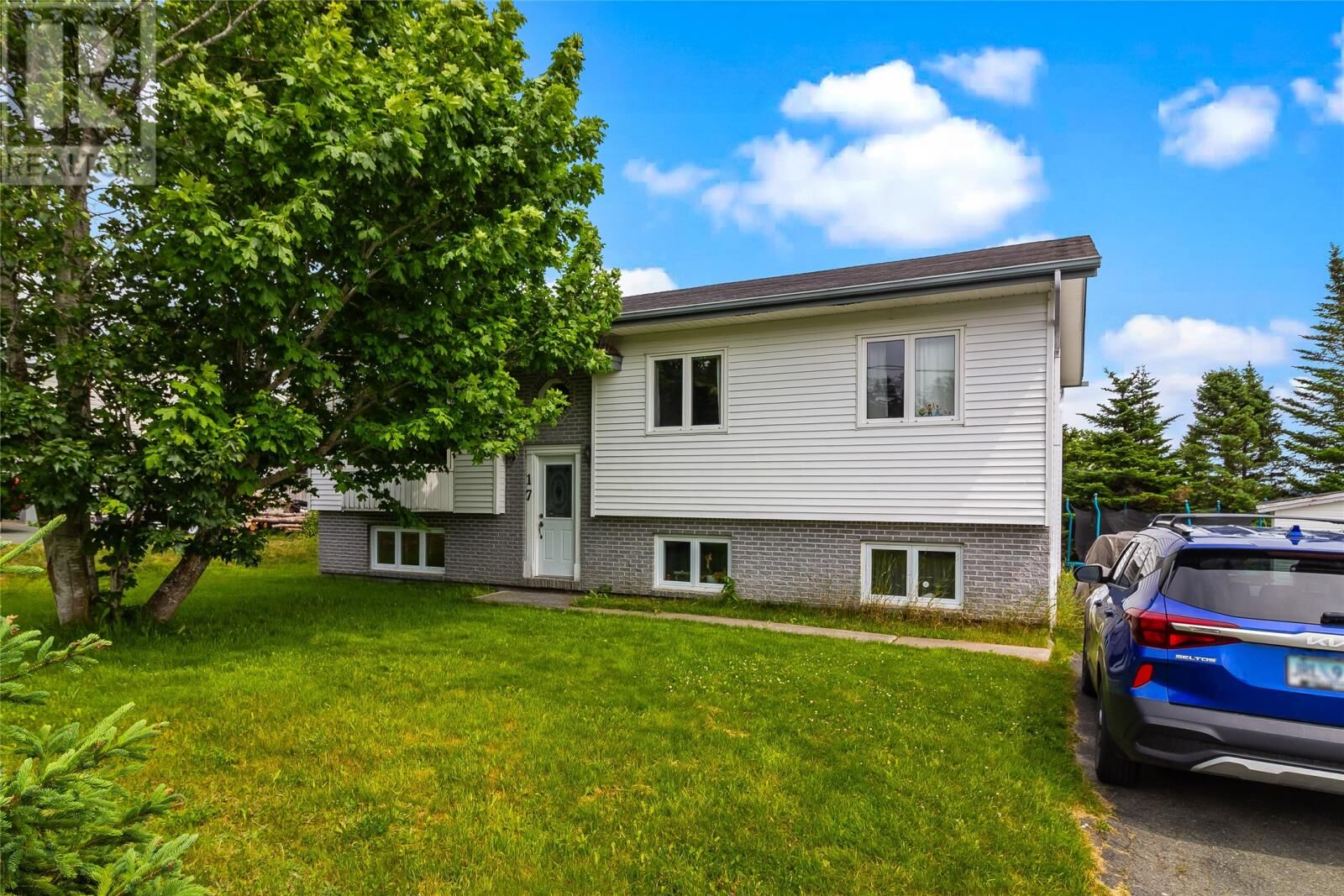 Property Photo:  17 Sunset Street  NL A1S 1B9 