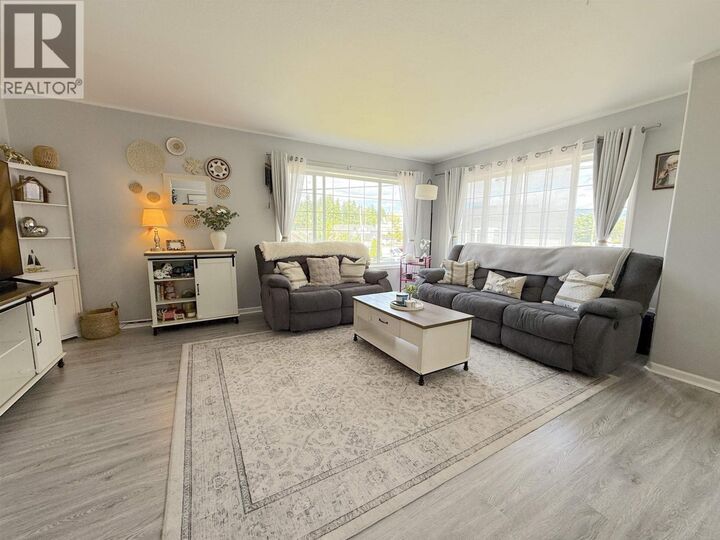 Property Photo: 544 Taylor Street BC V8J 3M4