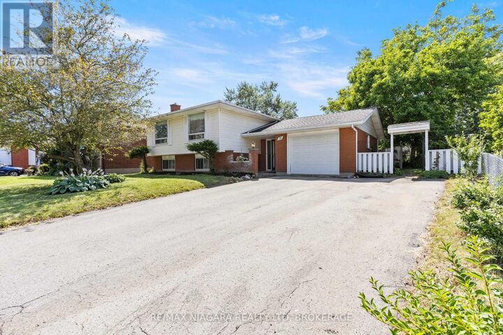 74 Westwood Crescent — photo 1