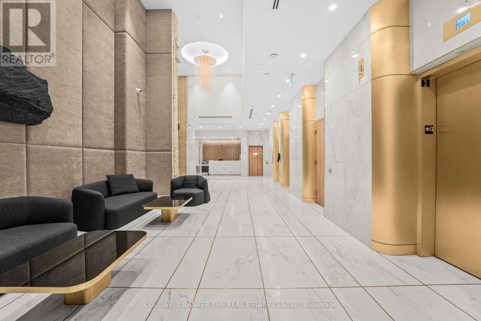 Property Photo:  634 Church Street 4103  ON M4Y 0G9 