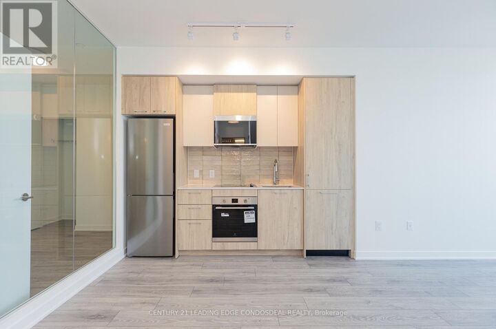 Property Photo: 10 Oak Street 2507 ON M5A 0Z1