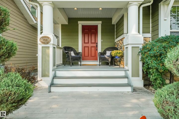 Property Photo:  7916 Summerside Grande Boulevard SW  AB T6X 0S9 