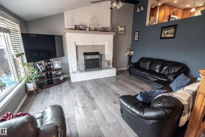 Photo de la propriété:  24 Glenwood Crescent  AB T7Z 1A3 