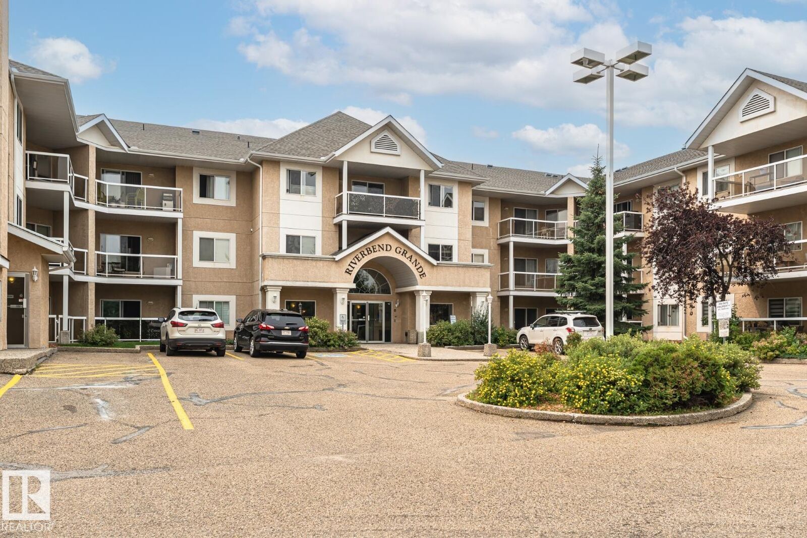 Property Photo: 911 Rabbit Hill Road NW AB T6R 2S7