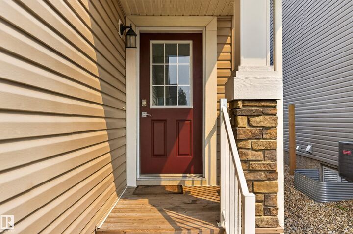 Property Photo: 1122 Allendale Crescent AB T8H 0X6