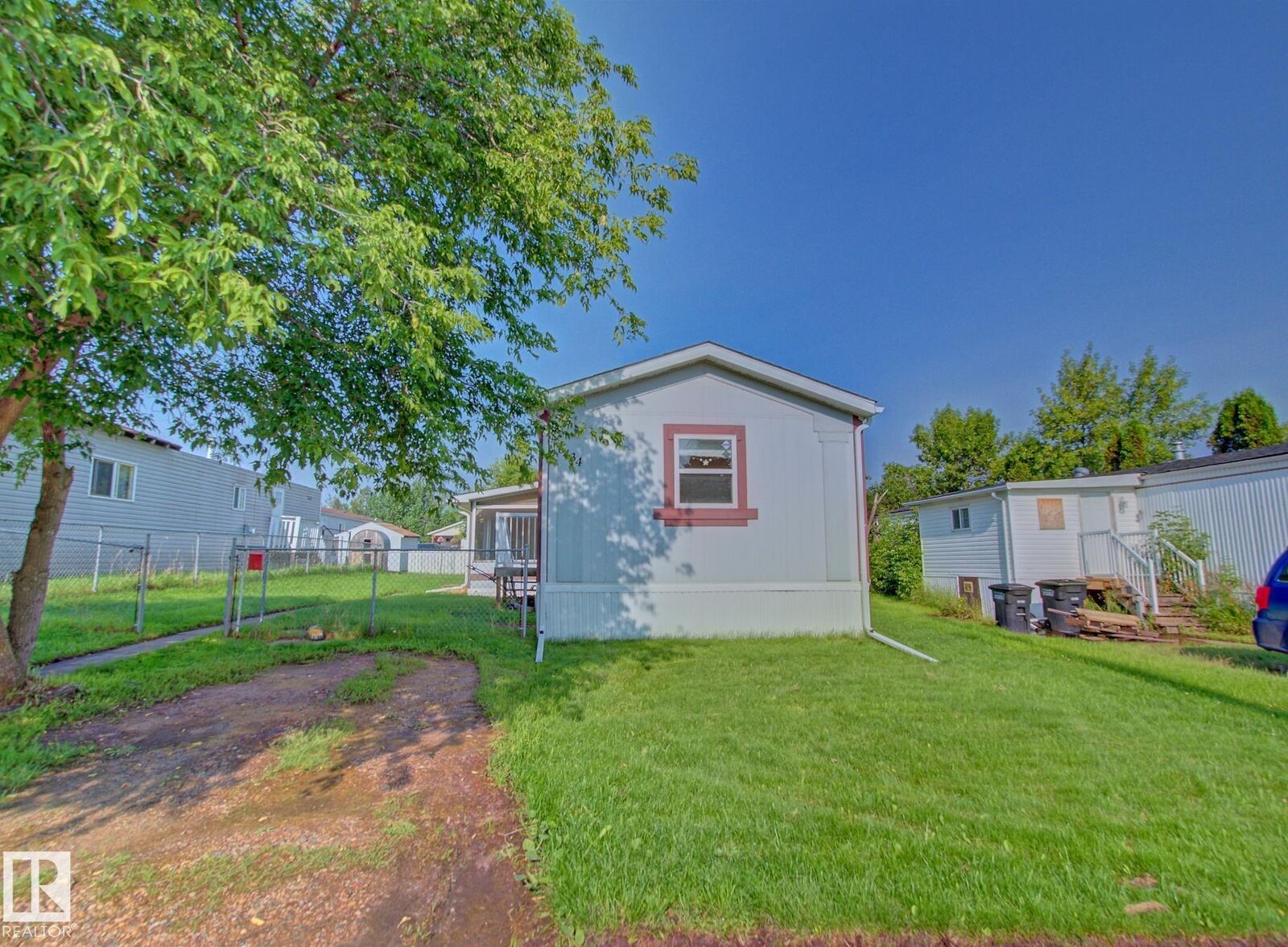 Property Photo:  5434 Eastview Crescent  AB T0A 2W0 