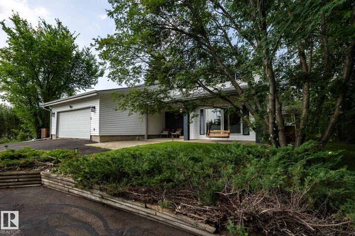 Property Photo: 52548 Rge Road 223 AB T8A 4R3