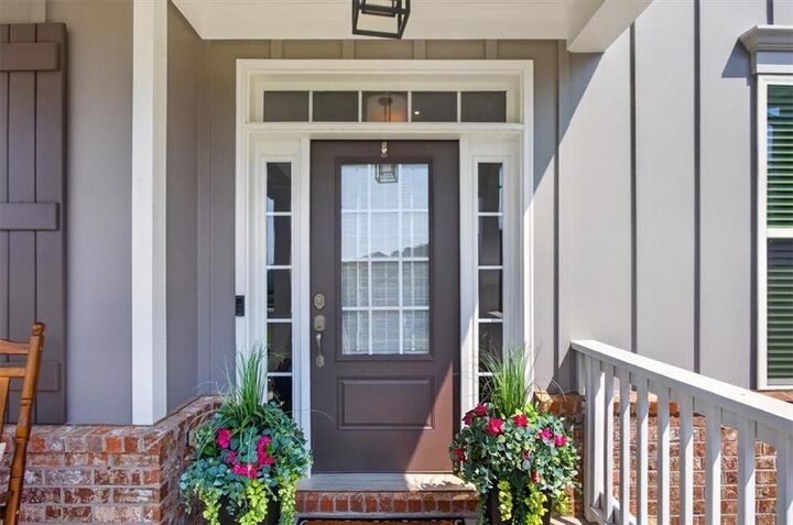 Property Photo: 400 Silver Brook Drive GA 30188