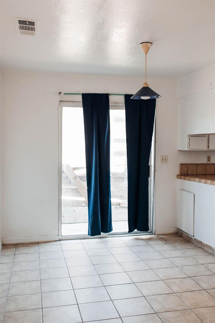 Property Photo:  831 Forrester Ct  CA 93257 