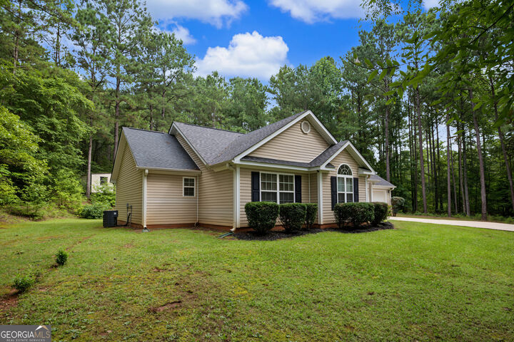 Property Photo:  325 Leonard Road  GA 30241 
