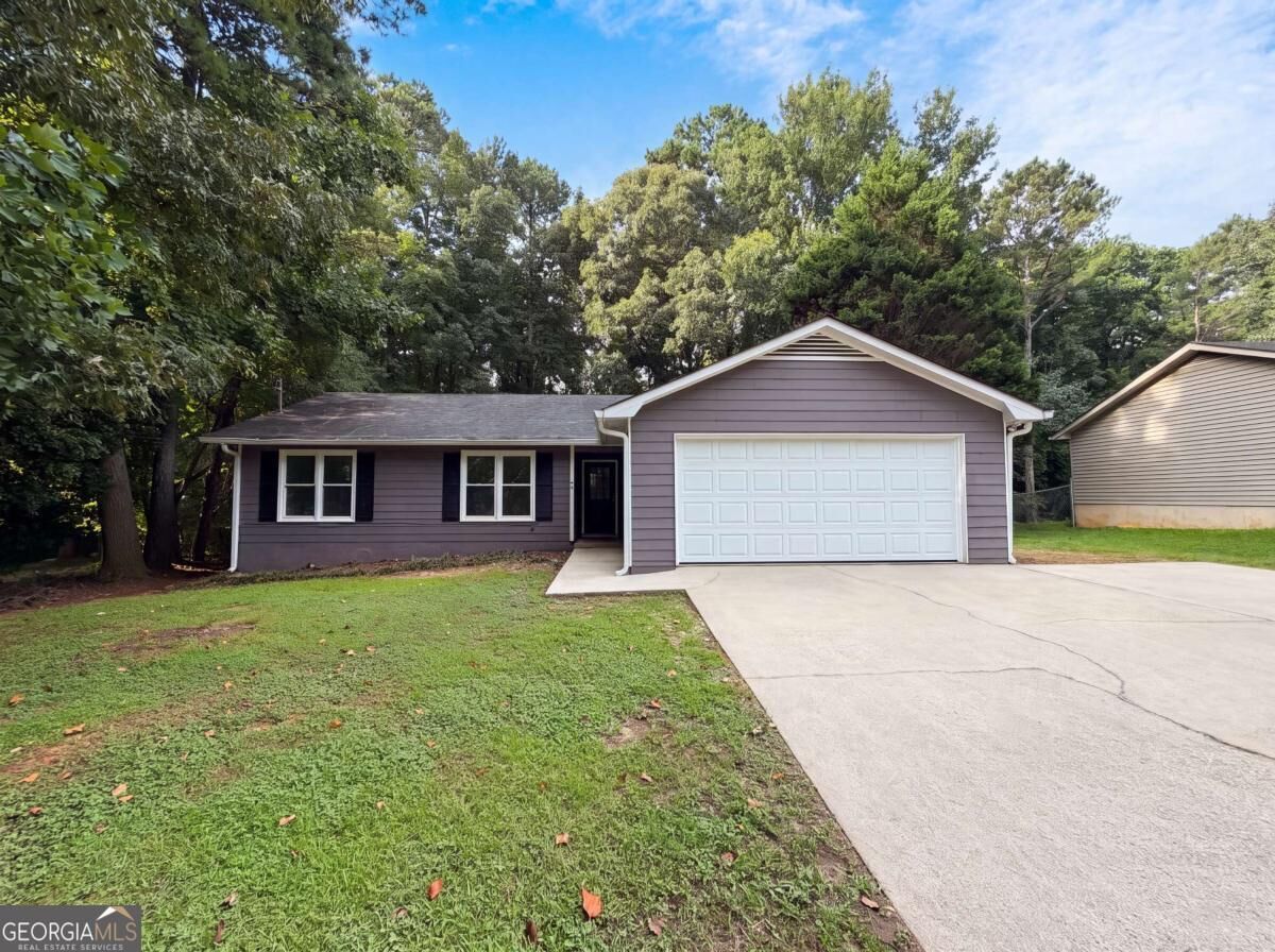 Property Photo:  1627 Hearthstone Way  GA 30236 