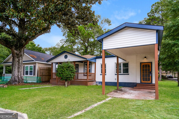 Property Photo: 5213 Dillon Avenue GA 31405