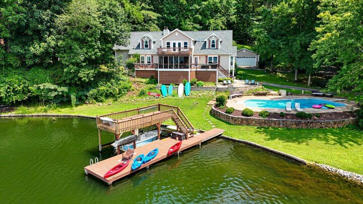Property Photo:  11648 Hixson Pike  TN 37379 