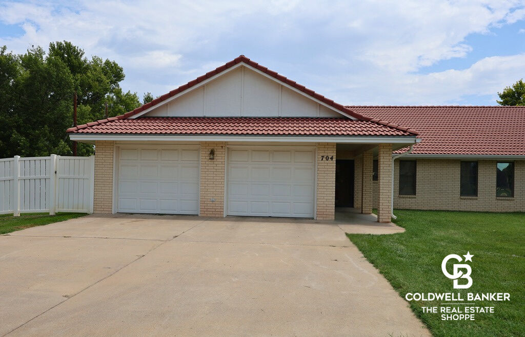 Property Photo: 704 N Anderson Street KS 67846