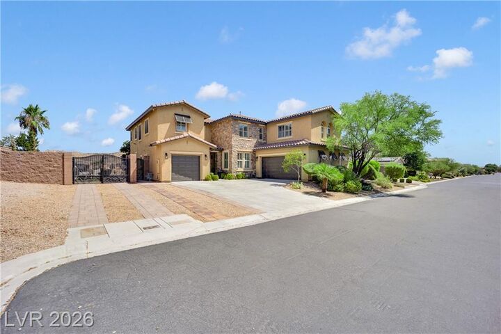 Property Photo: 7566 Mezzanine View Avenue NV 89178
