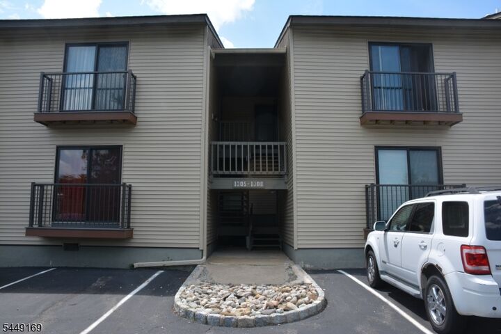 Property Photo: 1306 Spruce Hills Dr NJ 08826