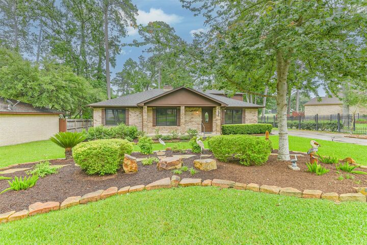 Property Photo:  252 Springs Edge Drive  TX 77356 