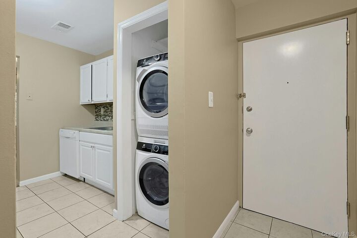 Property Photo:  214 Kennedy Drive  NY 10977 
