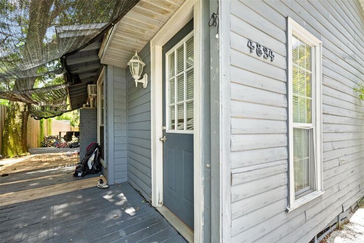 Property Photo:  4834 Taylor Street N  FL 33714 